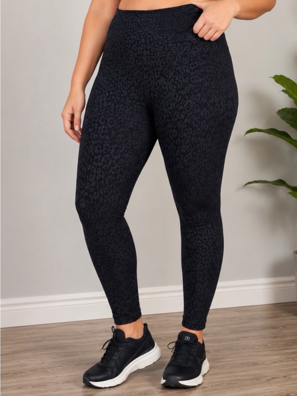 Mono B Black Leopard Textured High Waist Leggings Plus Size 1X